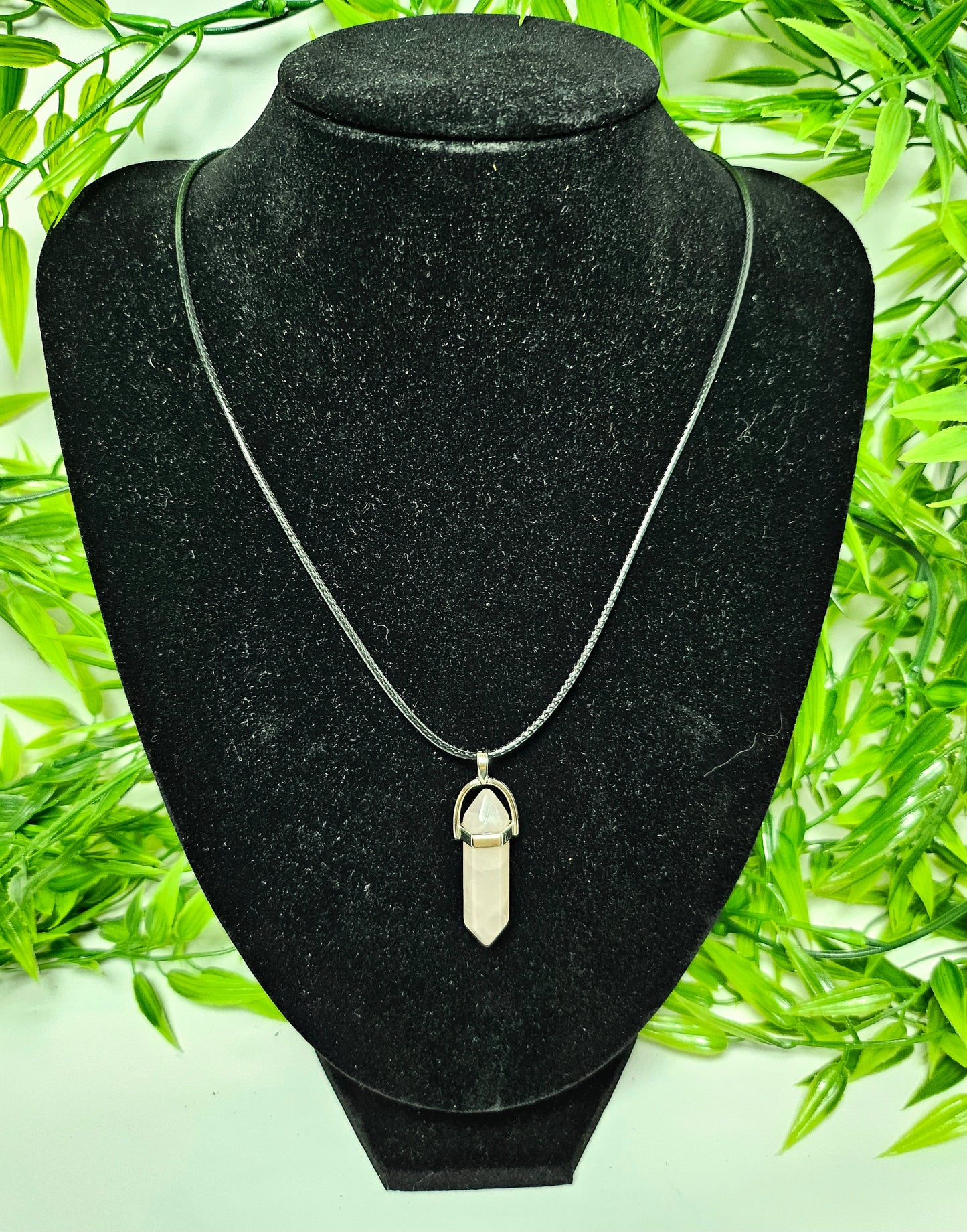 amulette en quartz rose